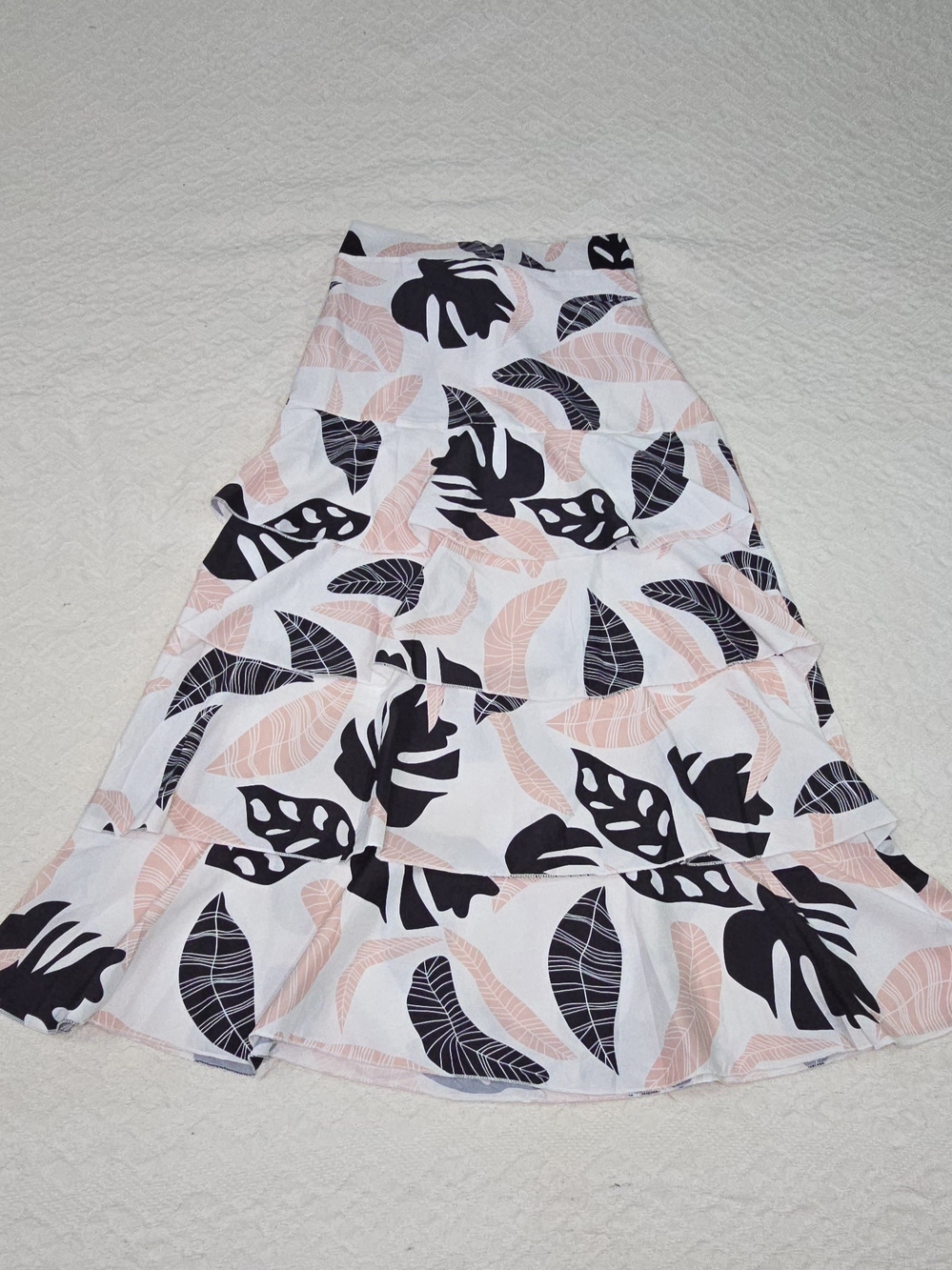 MONALI Women's Tiered Ruffle Maxi Skirt Sz L/XL Tropical Monstera Leaf Boho